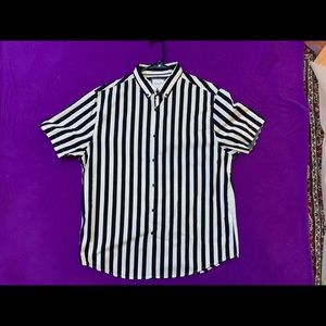 Men’s Beetlejuice Striped Button Down XL
